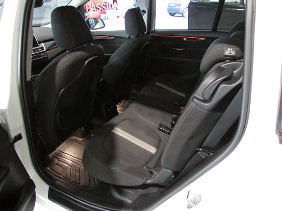 BMW 220d 12 of 21