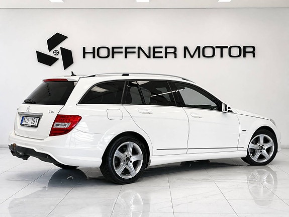 Mercedes-Benz C220 4 of 9