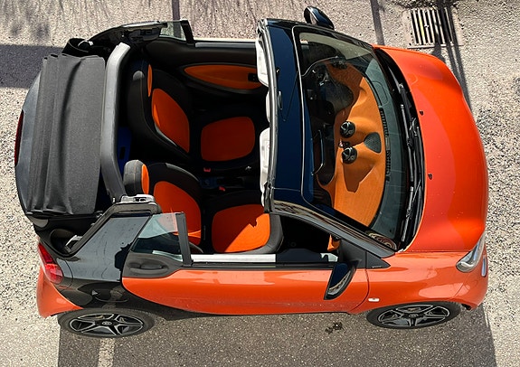 Smart Fortwo cabrio 2 of 6