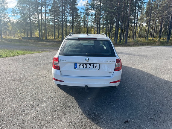 Skoda Octavia 6 of 13