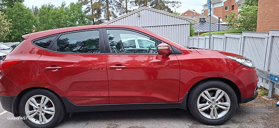 Hyundai ix35 2 of 5
