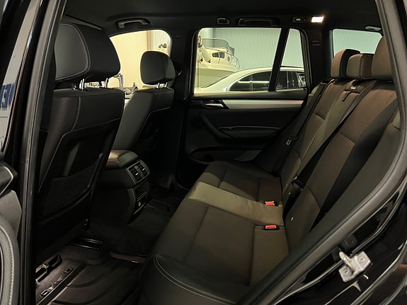 BMW X3 18 of 29