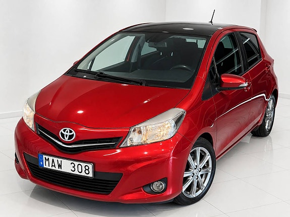Toyota Yaris 2 of 12