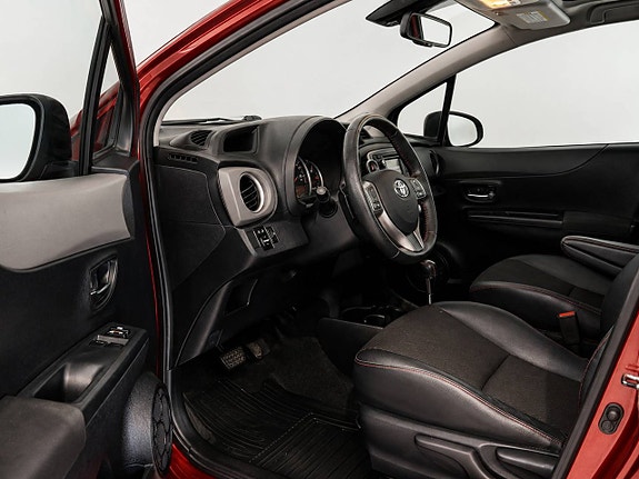 Toyota Yaris 6 of 12