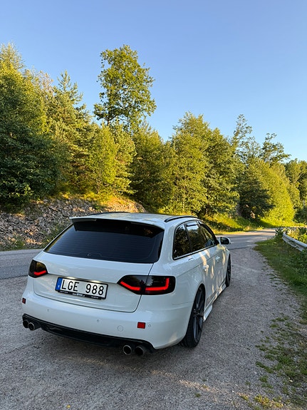 Audi A4 3 of 11
