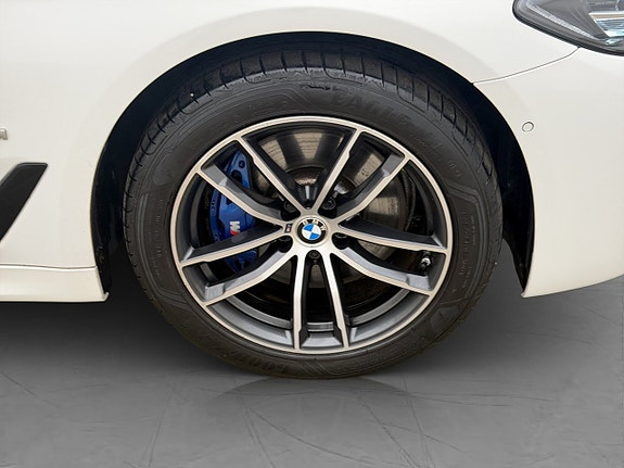 BMW 530e 13 of 30