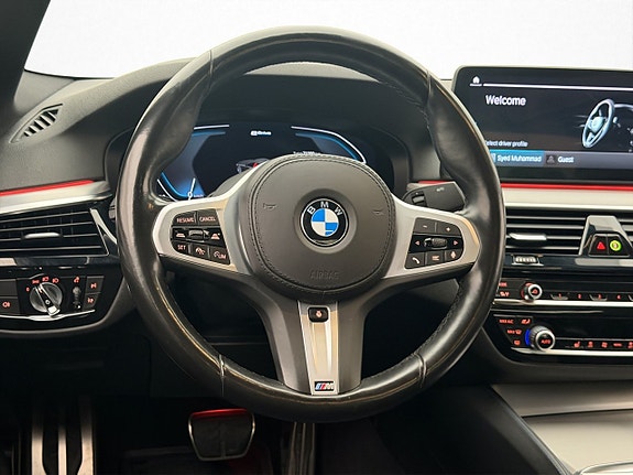 BMW 530e 18 of 30