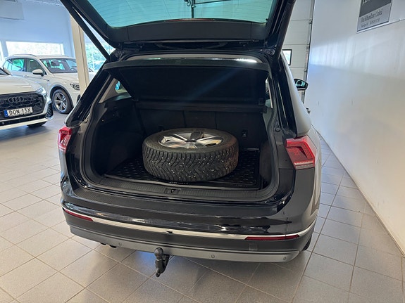 Volkswagen Tiguan 5 of 15