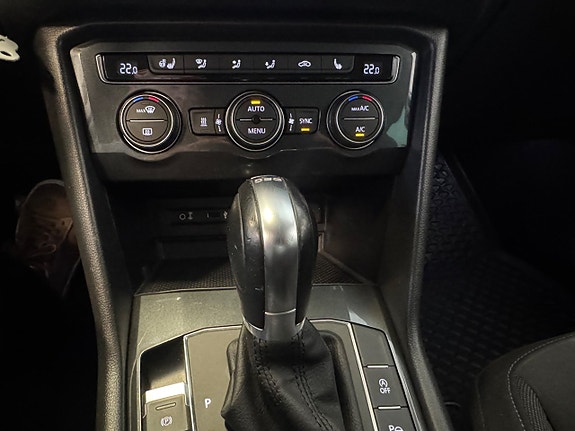 Volkswagen Tiguan 14 of 15