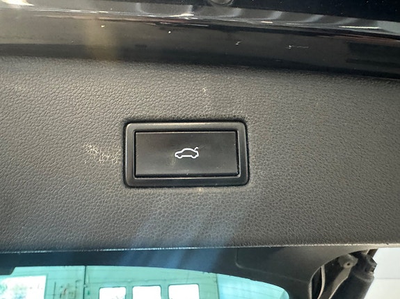 Volkswagen Tiguan 6 of 15