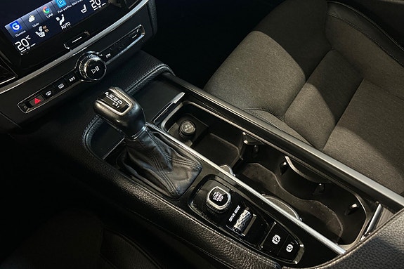 Volvo V90 Cross Country 23 of 27
