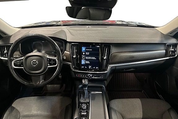 Volvo V90 Cross Country 12 of 27