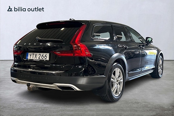 Volvo V90 Cross Country 6 of 27