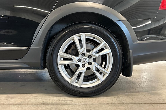 Volvo V90 Cross Country 11 of 27