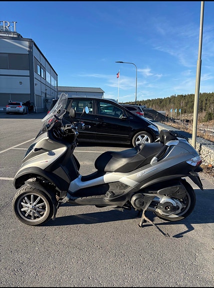 Piaggio MP3 400 LT 4 of 7