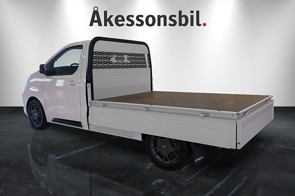 Opel Vivaro 12 of 14