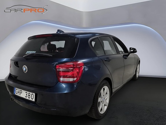 BMW 116d 5 of 12