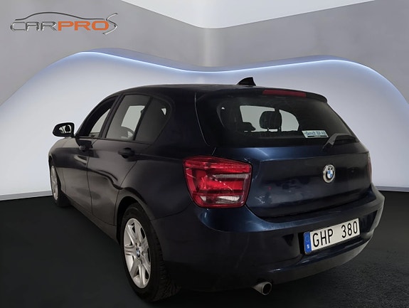 BMW 116d 3 of 12