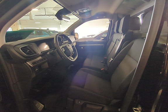 Opel Vivaro 5 of 9