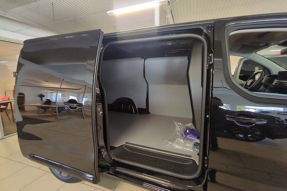 Opel Vivaro 8 of 9