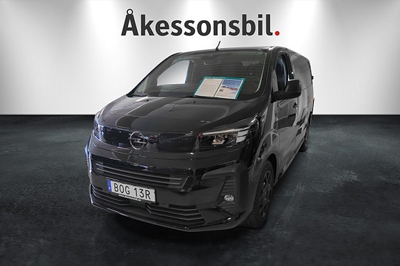 Opel Vivaro 2 of 9