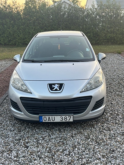 Peugeot 207 3 of 18