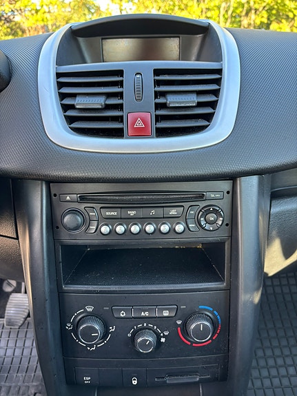 Peugeot 207 18 of 18