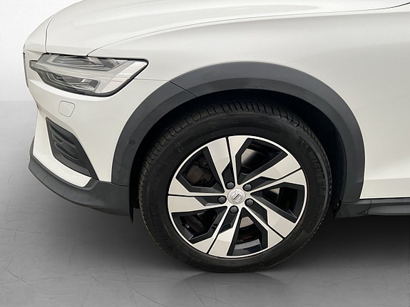 Volvo V60 Cross Country 29 of 30