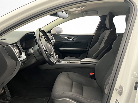 Volvo V60 Cross Country 12 of 30