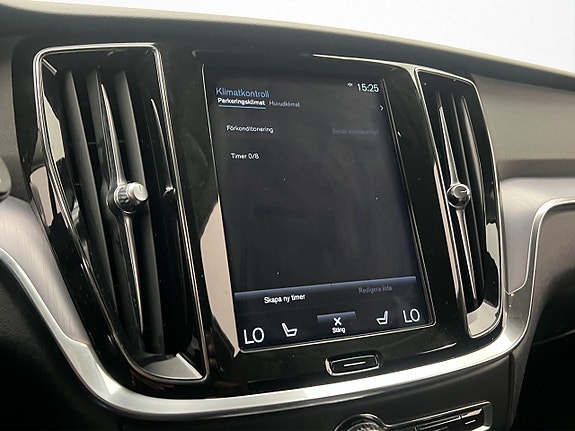 Volvo V60 Cross Country 22 of 30