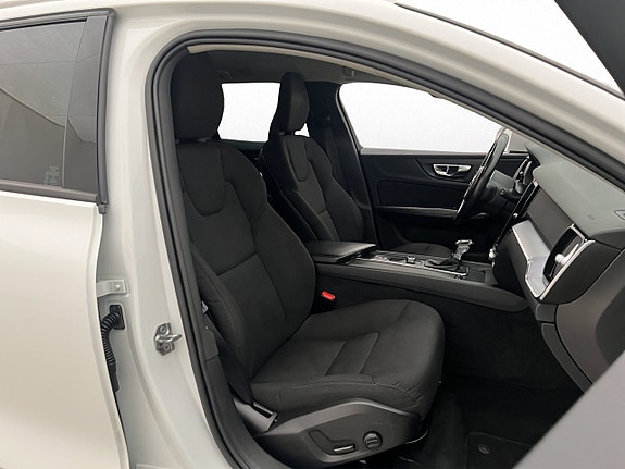 Volvo V60 Cross Country 15 of 30