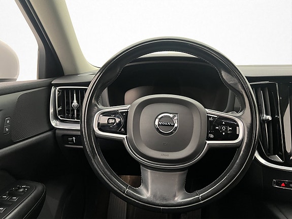 Volvo V60 Cross Country 14 of 30