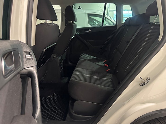 Volkswagen Tiguan 15 of 18