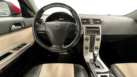 Volvo S40 7 of 17