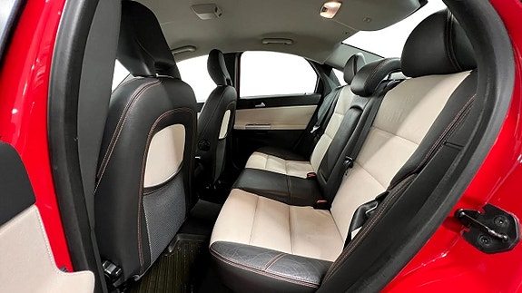 Volvo S40 12 of 17