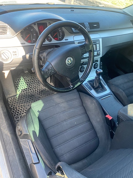 Volkswagen Passat 5 of 6