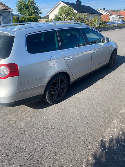 Volkswagen Passat 3 of 6