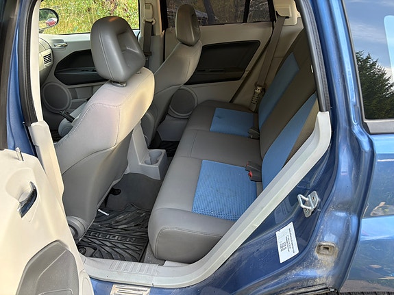 Dodge Caliber 6 of 9