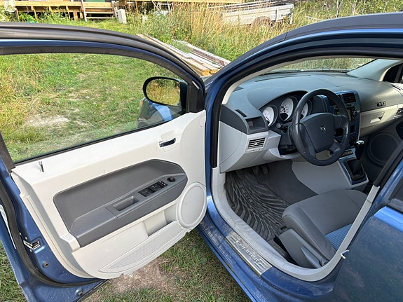 Dodge Caliber 5 of 9