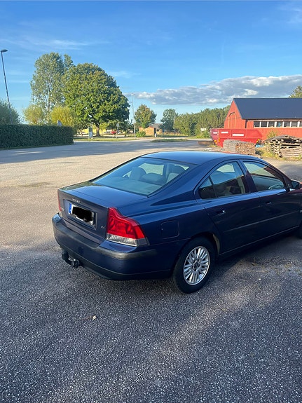 Volvo S60 3 of 10