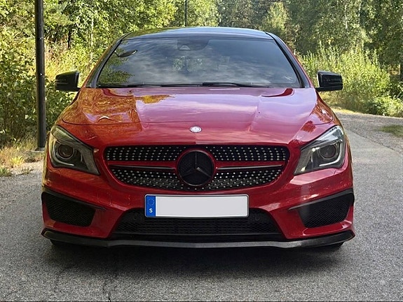 Mercedes-Benz CLA200 2 of 12