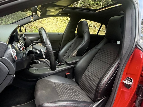 Mercedes-Benz CLA200 8 of 12