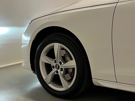 Audi A4 11 of 28