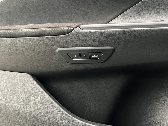 Toyota C-HR 17 of 28