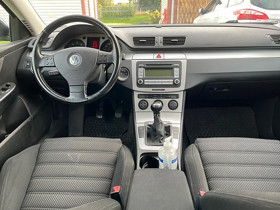 Volkswagen Passat 3 of 5