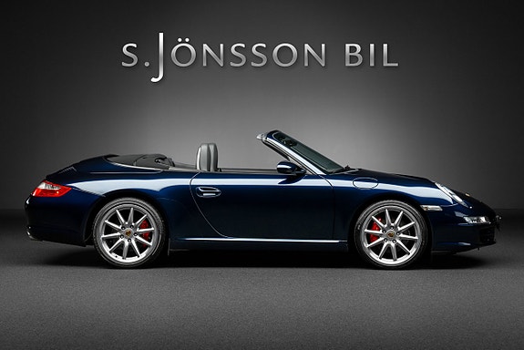 Porsche 911 4 of 17