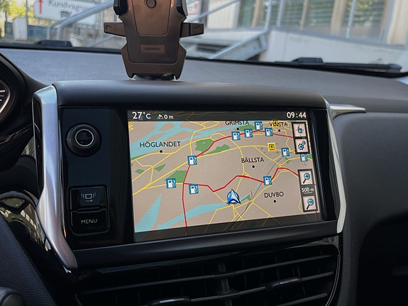 Peugeot 208 14 of 17