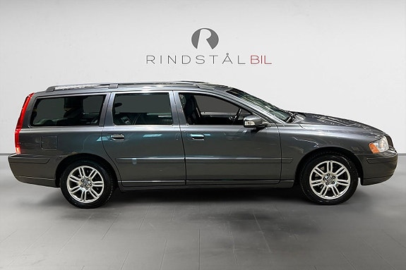 Volvo V70 7 of 17
