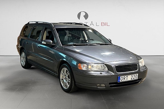 Volvo V70 8 of 17