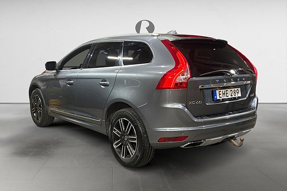 Volvo XC60 5 of 17
